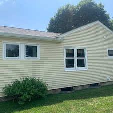 Stunning-House-Wash-in-Oxford-Ohio 4